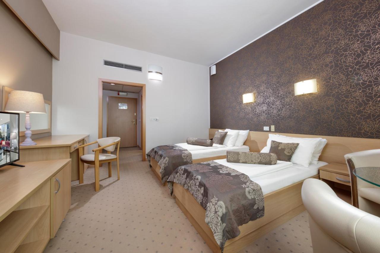 Hotel Zovko Zagreb Sesvete Eksteriør bilde