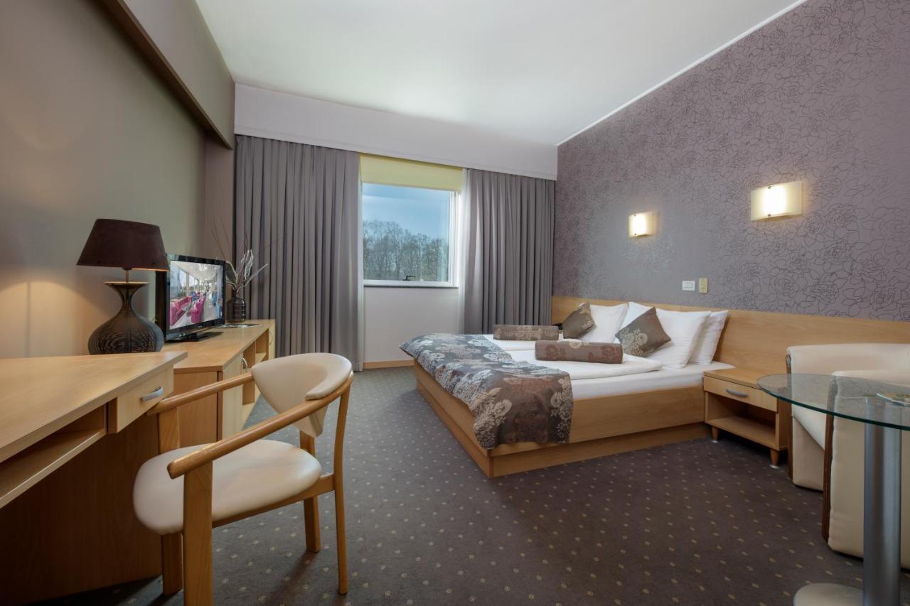 Hotel Zovko Zagreb Sesvete Eksteriør bilde