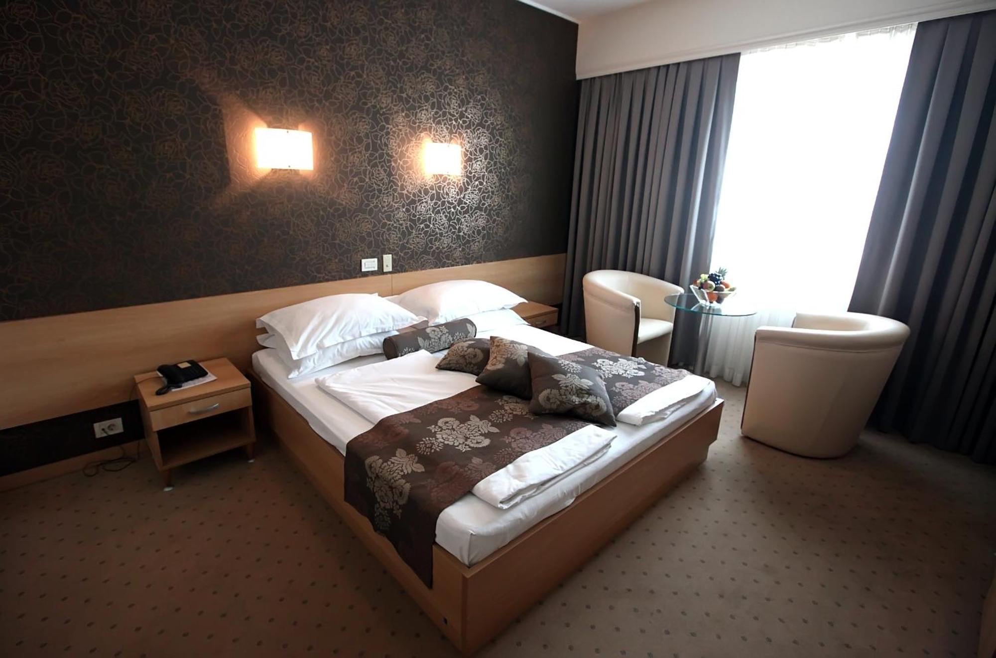 Hotel Zovko Zagreb Sesvete Eksteriør bilde