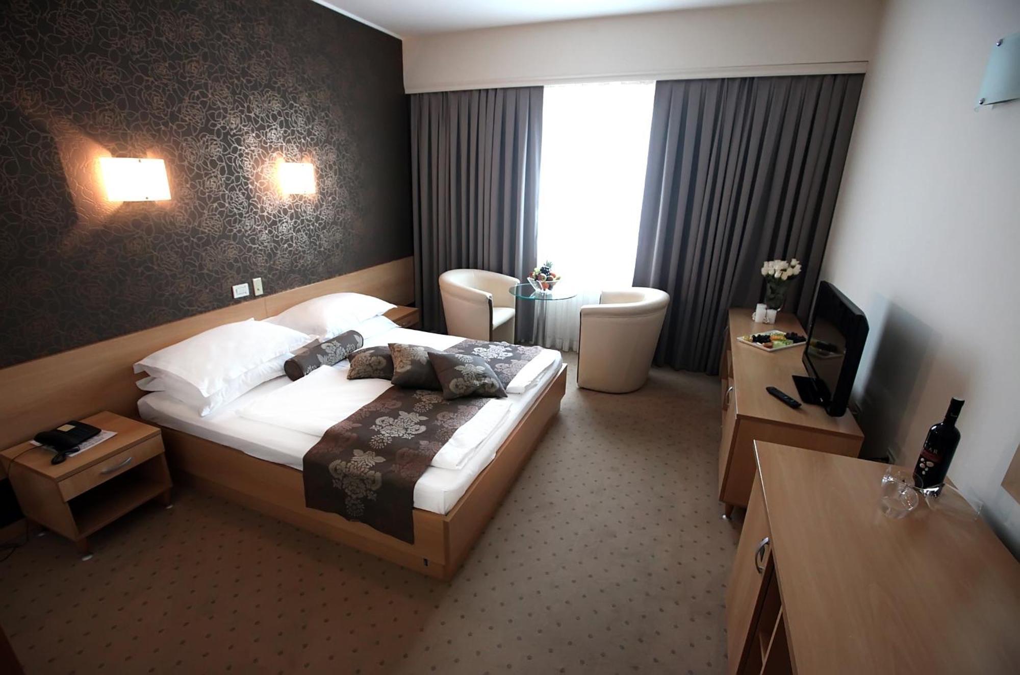 Hotel Zovko Zagreb Sesvete Eksteriør bilde