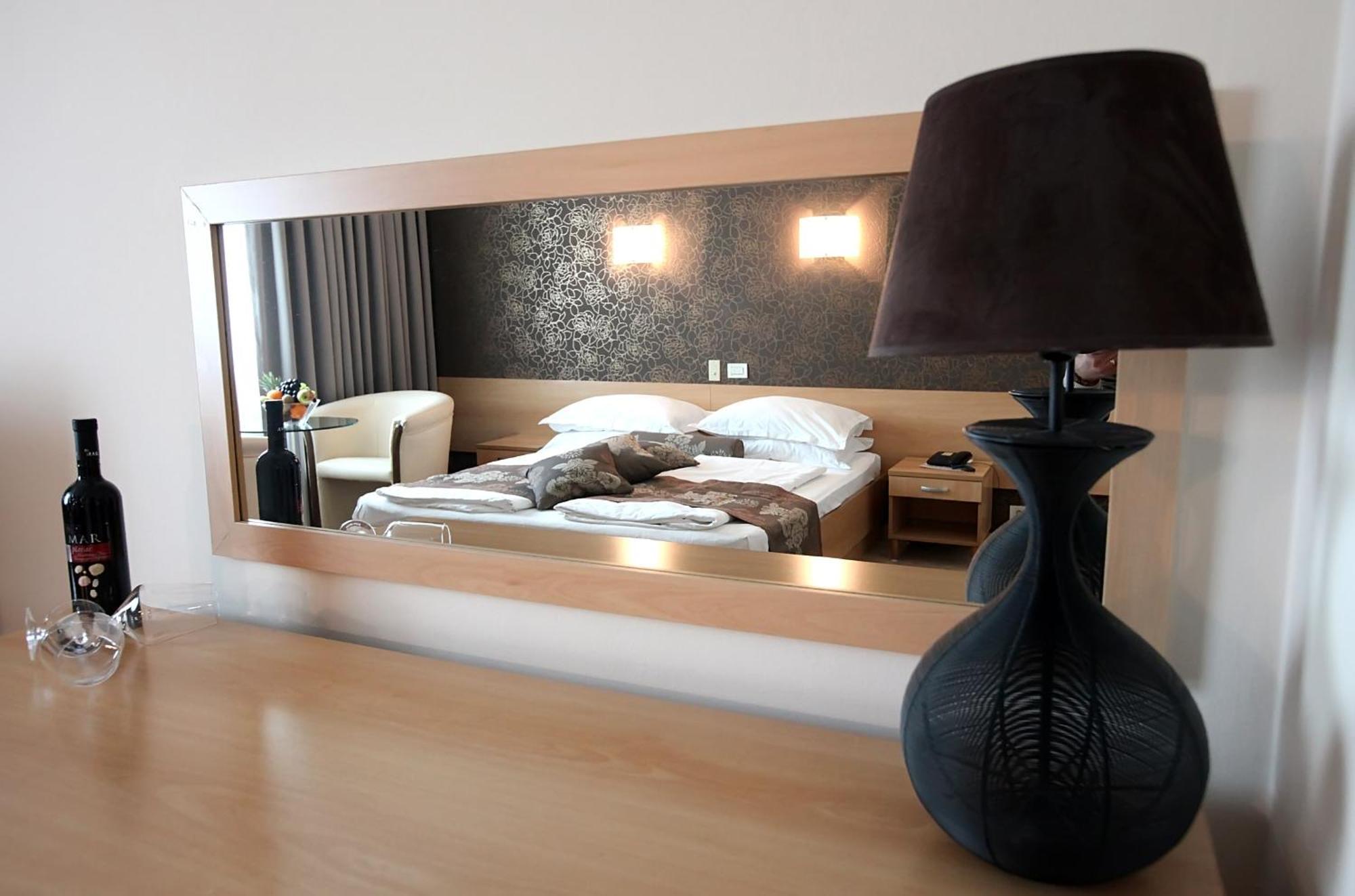Hotel Zovko Zagreb Sesvete Eksteriør bilde