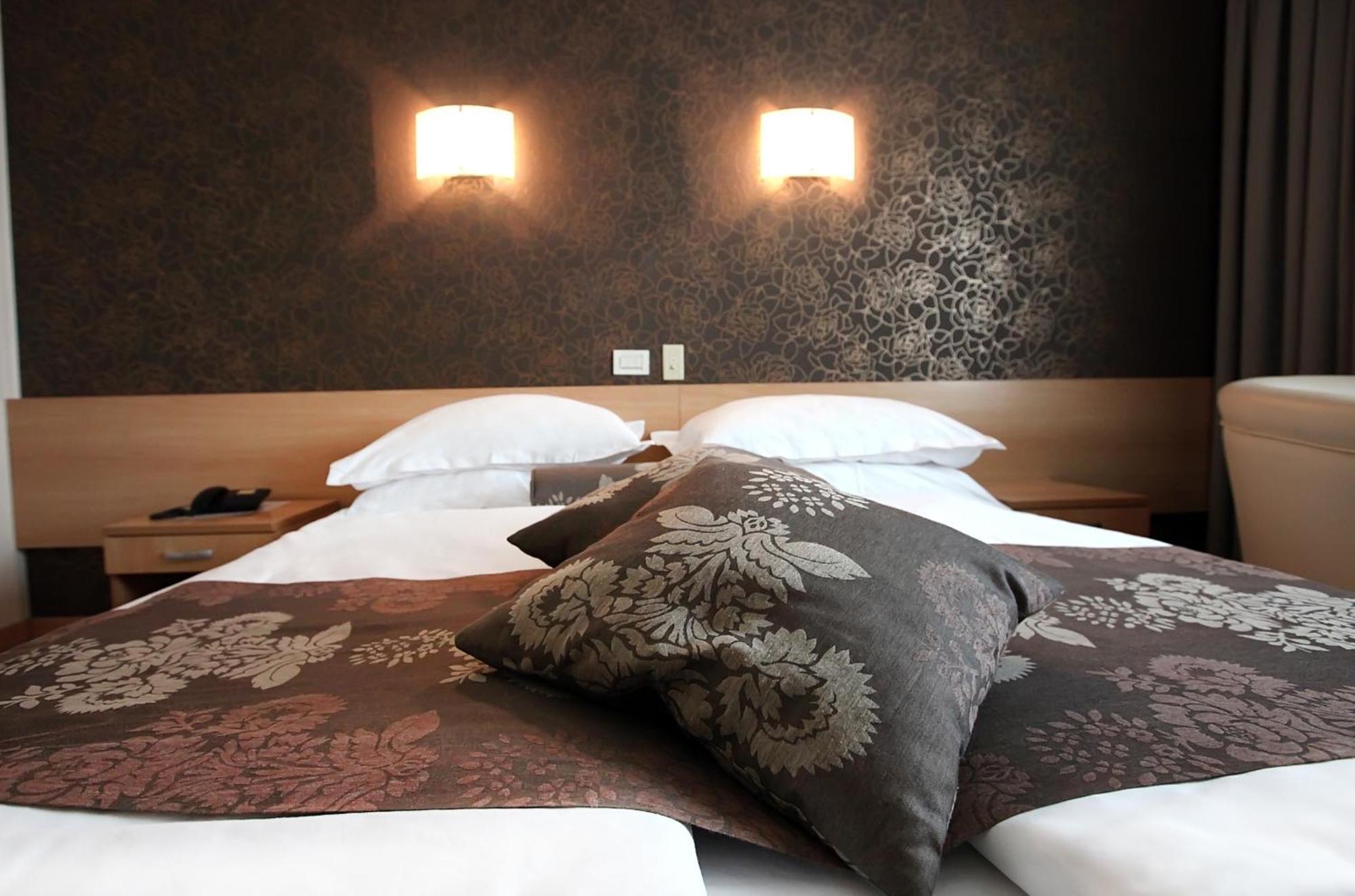 Hotel Zovko Zagreb Sesvete Eksteriør bilde