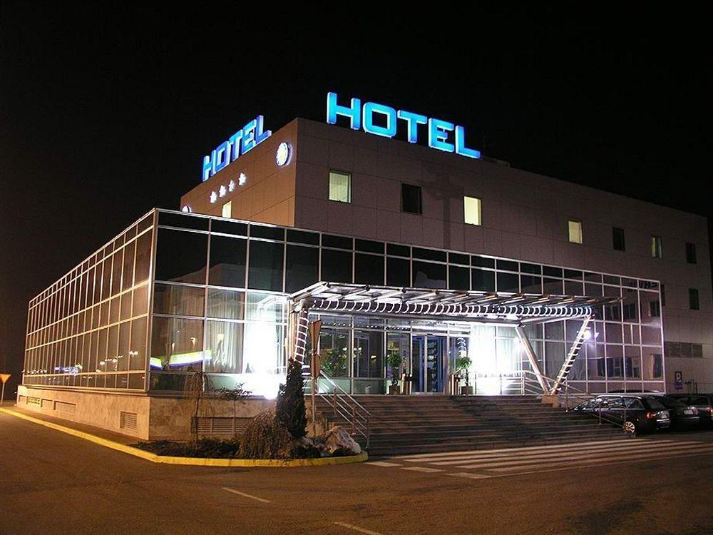 Hotel Zovko Zagreb Sesvete Eksteriør bilde